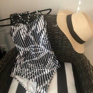 Gottex Women's 1 piece Swim Suit - New w/Tags